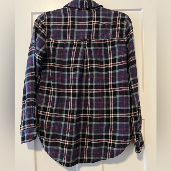 American Eagle super soft flannel boyfriend fit - Picture 2 of 3